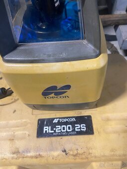 Sklonový rotační laser TOPCON RL-200 2S + stativ - 6
