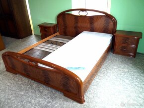 italská lakovaná postel +2 x noční stolky+ 2 x rošty - 6