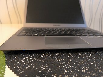 Samsung 530U - 6