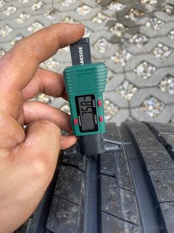 Letní pneu 225/40/20 - 6