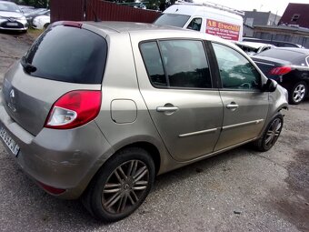 Renault Clio III 1,5 dci - 6