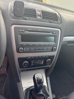 Prodám Škoda octavia 2 1.6 TDI 77 kw - 6
