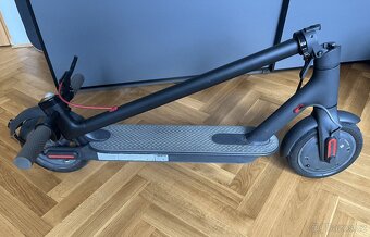 Elektrická koloběžka Xiaomi M365 - 6