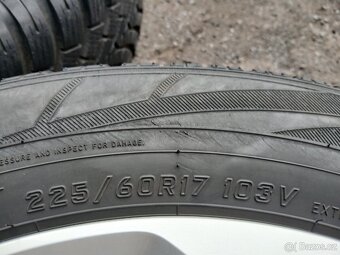 Prodám sadu Orig ALU kol Jeep 225/60R17 zimní - 6