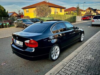 BMW E90 325i rezervováno - 6