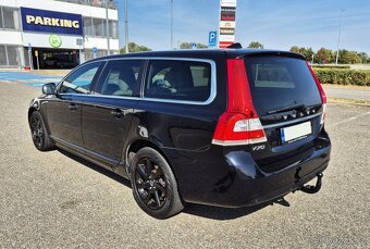 VOLVO V70 D4 120KW 5-VÁLEC 1.MAJ XENON KŮŽE TAŽNÉ. ALU - 6