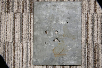 Raritní stolní hodiny se skrytou pokladničkou - 6