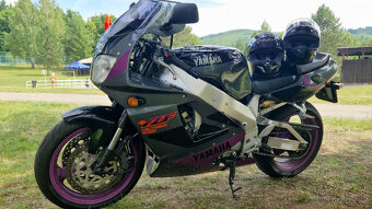 LEGENDÁRNÍ YAMAHA YZF 750r - 6