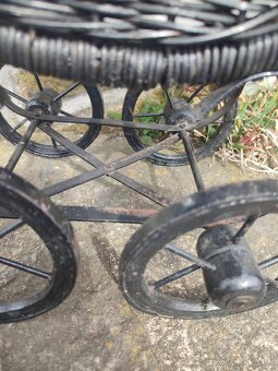 kočárek pro panenky - 6