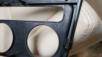 Rádio a kryt kolem rádia na auto Škoda - 6