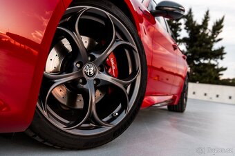 Alfa Romeo Giulia Veloce Ti Sport Q4 - 6