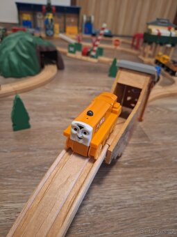 Dvě velké sady vláčkodráhy Woody a mašinky Tomáš - 6