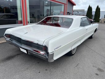 1965 Pontiac Grand Prix - 6