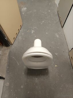 Závěsná, bezbariérová WC mísa Jika Deep
- 6