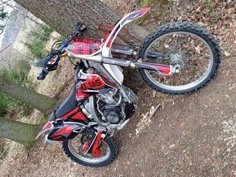Yamaha yz250f - 6
