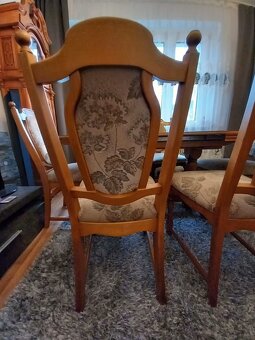 Jídelní stůl oválný, rozkládací a 6 židlí - masiv - 6