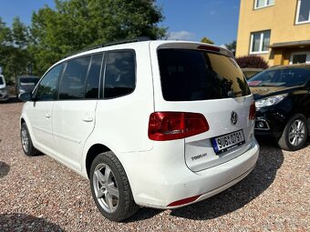 Volkswagen Touran 1.4 CNG, 7 míst, 2011 - 6