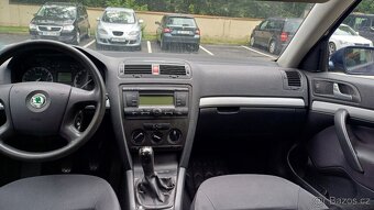 Škoda Octavia combi II 1.6 MPI - 6