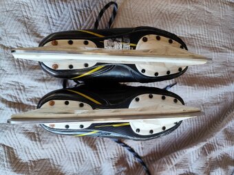 Brusle Bauer Supreme M4, vel. 7, fit 2 - 6