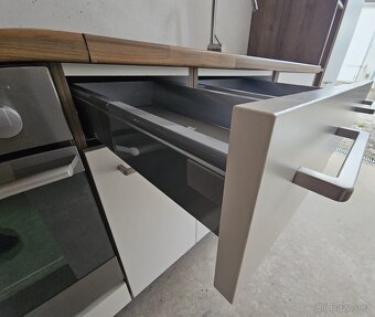 Kompletní kuchyně NOBILIA MAGNOLIA MATT vč. spotřebičů - 6