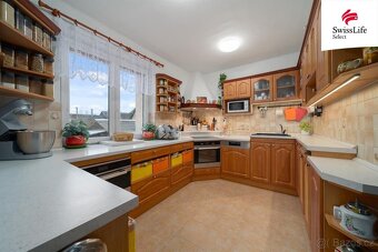 Prodej rodinného domu 200 m2, Jasenná - 6