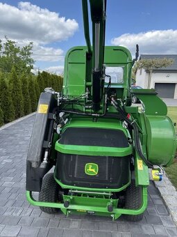 Rotační žací stroj John Deere 1570 - 6