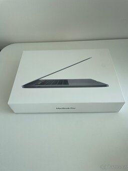 MacBook Pro 15” - Intel Core i7, 16 GB RAM, 512 GB SSD - 6