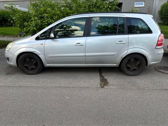 Opel Zafira B 1.8 16V 103 kw r.v.2008 k opravě - 6