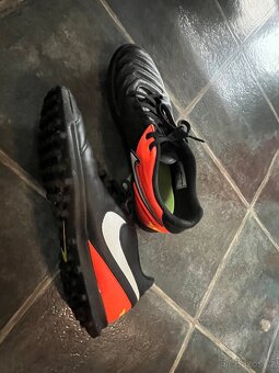 Turfy Nike Hypervenom X+černé~vel.40+cervene 40,5 - 6