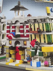 Lego 10230 - 6