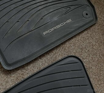 Porsche Panamera koberečky  jako nové - 6