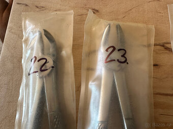 NEPOUŽITÉ zubařské extrakční kleště CHIRANA 2 - 6