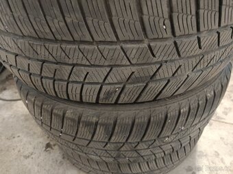Zimní pneu 215/60/17 - 6