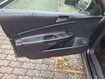 VW Passat B6 2.0TDI 4x4,Bi-xenon,kůže bez motoru +přev. - 6