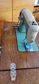 Prodám šicí stroj Lada 236 - 6