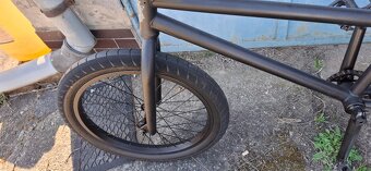 Freestyle BMX kolo - FLY BIKES Neutron - 6