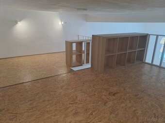Pronájem bytu v M. Budějovicích 1+kk 50m2+spací patro - 6