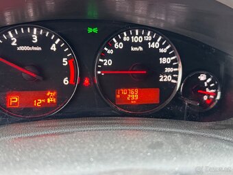 NISSAN PATHFINDER 3.0 V6 - 6