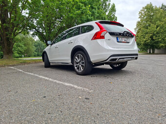 Volvo V60 CC, D4 - 140 kW, ODPOČET DPH - 6