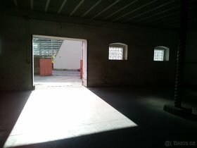Skladovací- expediční prostor,garáž, centrum Mladá Boleslav - 6