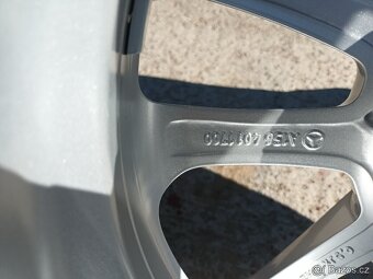 Mercedes GLA W156 / X156 – originální disky R17 + zimní Cont - 6