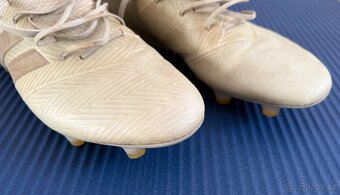 Adidas Nemeziz 10,5UK - 6