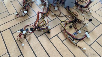Mix PC zdrojů ATX různých značek - 6Pin PCI-E - 6