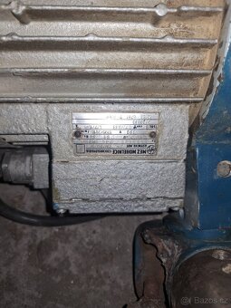 Podavač TOS MW 102 - 6