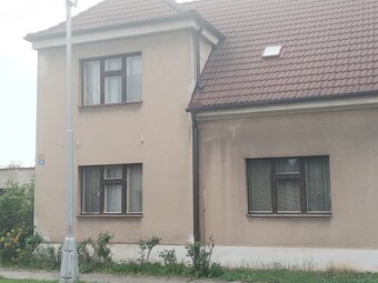 Rodinný dům 5+1 se zahradou 590 m2 - Hradec Králové - 6