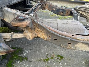 Prodám na Nissan Navara D40 4 dveř 2,5 nafta - 6