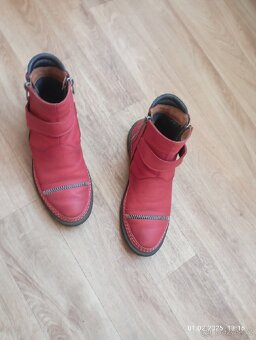 Prodám kvalitní dámskou obuv s kožíškem - 6