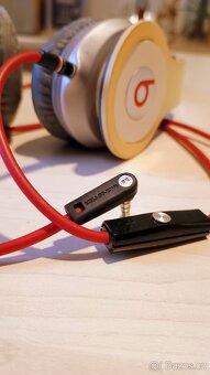 beats. solo 1.0.0 by Dr. Dre - original - 6