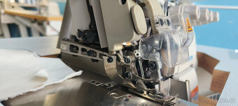 Průmyslový automatický 4 nitný overlock Jack JK-904E - 6