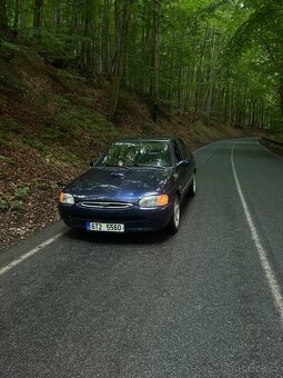 Ford Escort 1.6 16V - 6